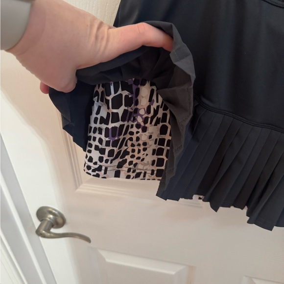 Bolle Grey Purple and White Patterned Athletic Top and Skort Set large - Picture 6 of 7